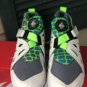 huarache plus